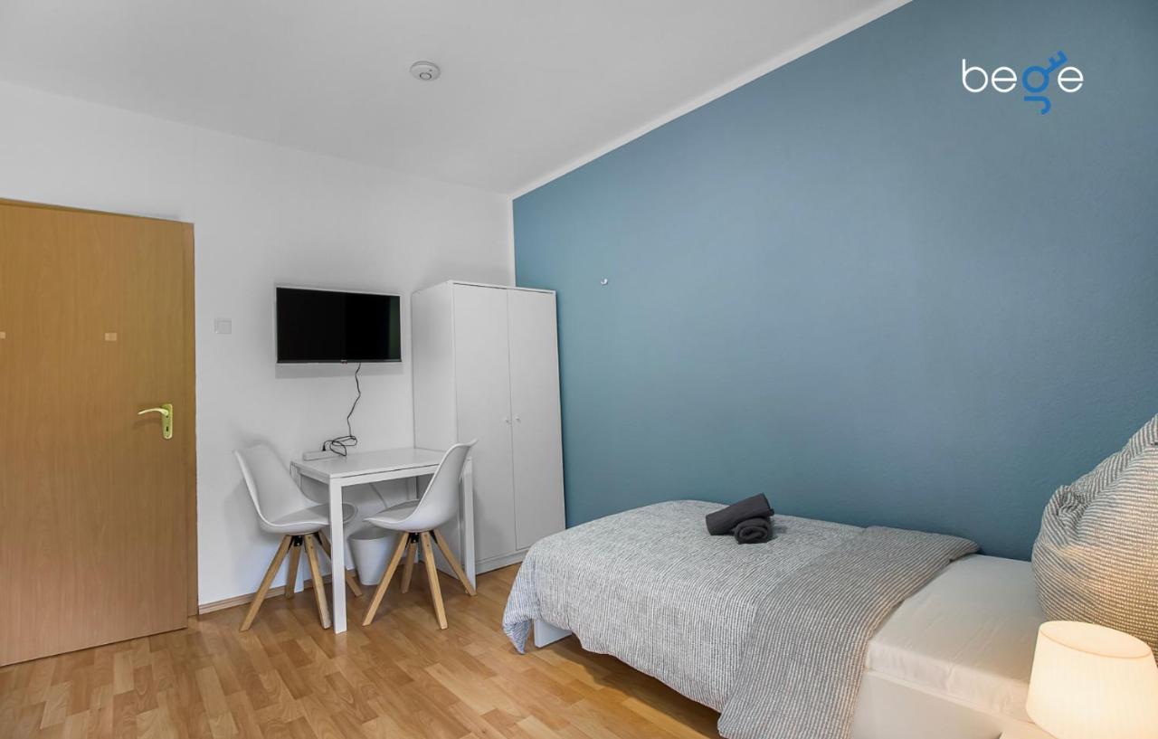 Bege Apartments: & Work *
