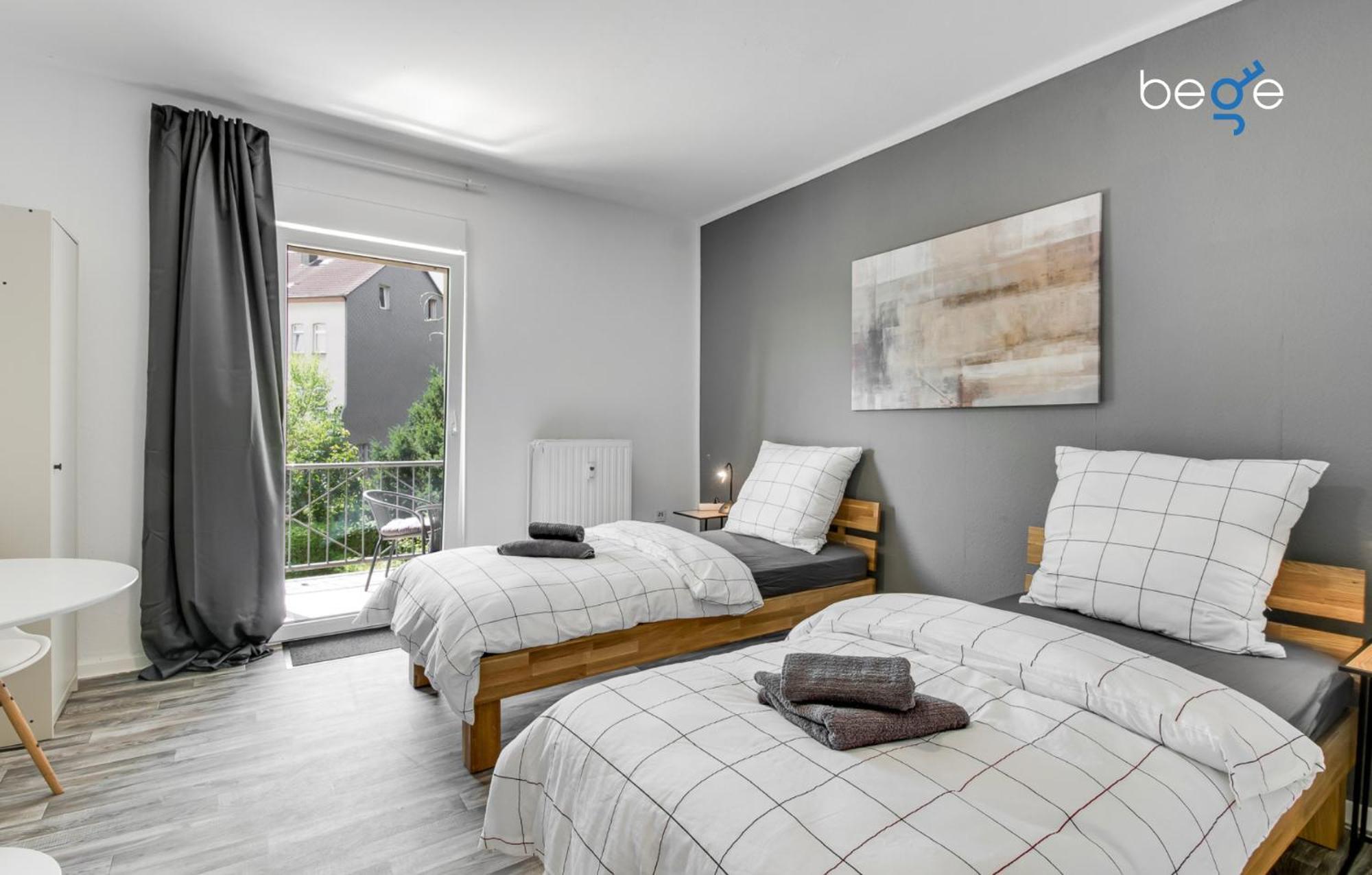 Bege Apartments: & Work Apartment *